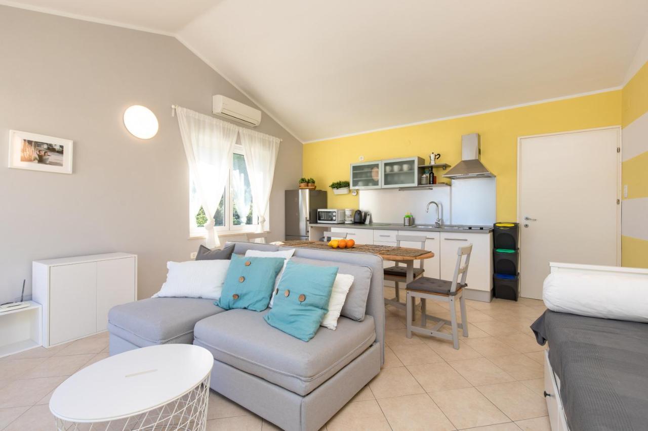 Apartment Portapisana Just 50M From The Beach Krk Town Exterior foto