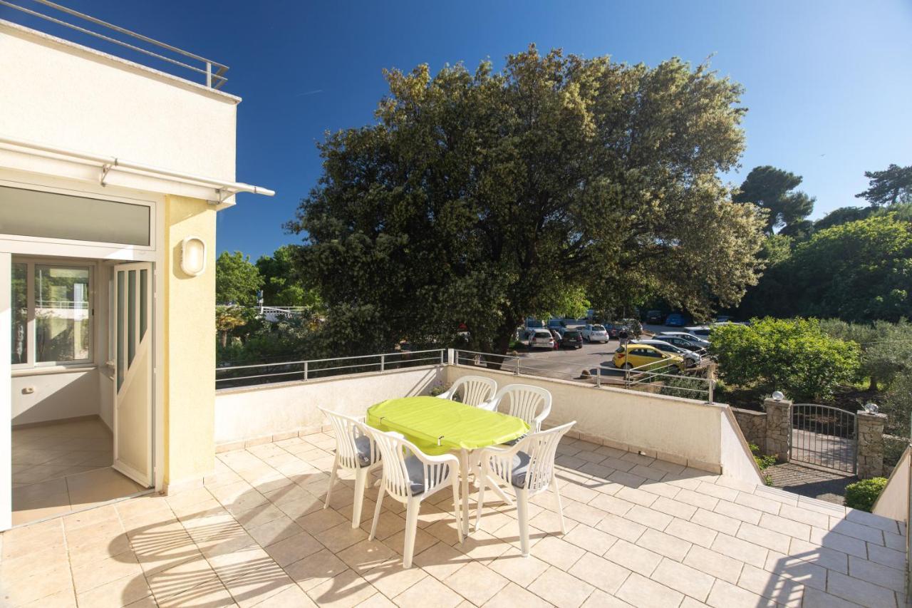 Apartment Portapisana Just 50M From The Beach Krk Town Exterior foto